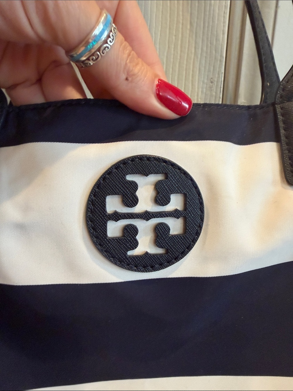 Tory Burch Ella Striped Packable Shoulder Bag - Picture 8 of 16